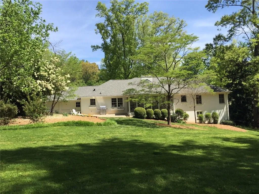 4730 Merlendale Drive, Atlanta, Georgia 30327, 3 Bedrooms Bedrooms, ,2 BathroomsBathrooms,Residential,Sold,4730 Merlendale Drive,5982748