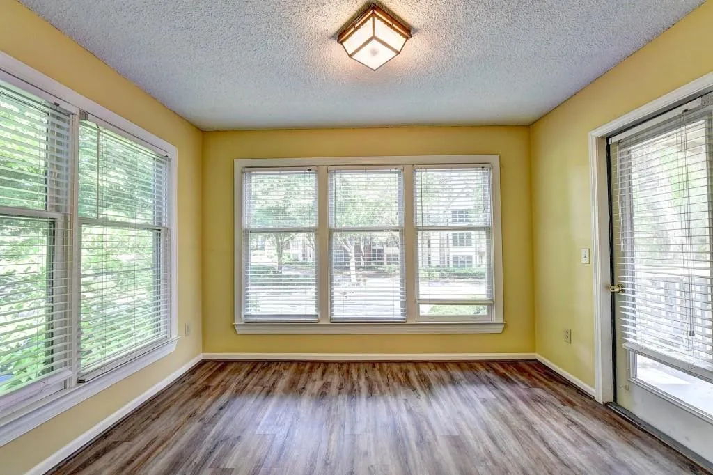 511 Abingdon Way, Sandy Springs, Georgia 30328, 2 Bedrooms Bedrooms, ,2 BathroomsBathrooms,Residential,Sold,511 Abingdon Way,6014308