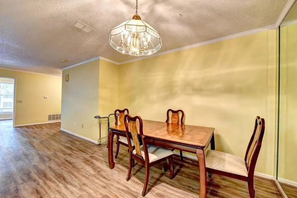 511 Abingdon Way, Sandy Springs, Georgia 30328, 2 Bedrooms Bedrooms, ,2 BathroomsBathrooms,Residential,Sold,511 Abingdon Way,6014308