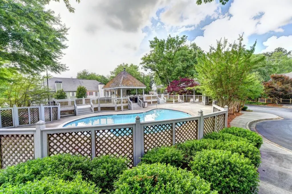 511 Abingdon Way, Sandy Springs, Georgia 30328, 2 Bedrooms Bedrooms, ,2 BathroomsBathrooms,Residential,Sold,511 Abingdon Way,6014308