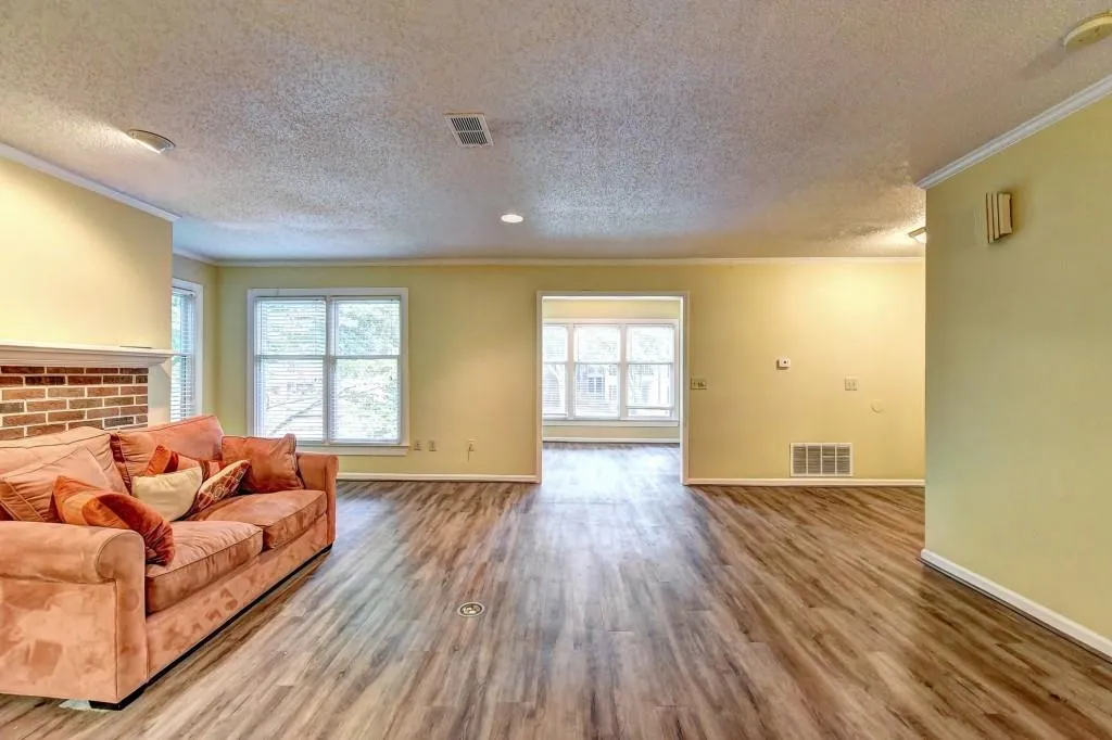 511 Abingdon Way, Sandy Springs, Georgia 30328, 2 Bedrooms Bedrooms, ,2 BathroomsBathrooms,Residential,Sold,511 Abingdon Way,6014308