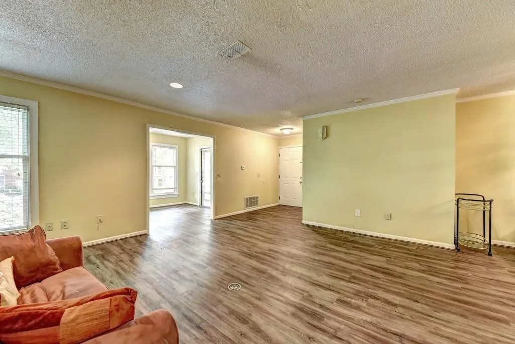 511 Abingdon Way, Sandy Springs, Georgia 30328, 2 Bedrooms Bedrooms, ,2 BathroomsBathrooms,Residential,Sold,511 Abingdon Way,6014308