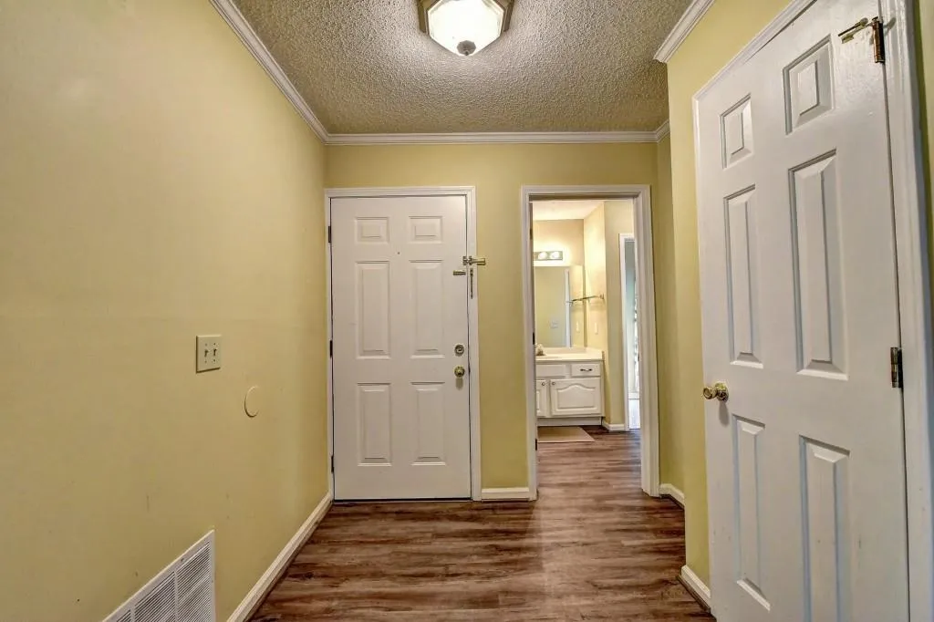 511 Abingdon Way, Sandy Springs, Georgia 30328, 2 Bedrooms Bedrooms, ,2 BathroomsBathrooms,Residential,Sold,511 Abingdon Way,6014308
