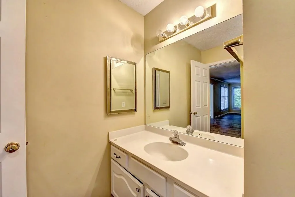 511 Abingdon Way, Sandy Springs, Georgia 30328, 2 Bedrooms Bedrooms, ,2 BathroomsBathrooms,Residential,Sold,511 Abingdon Way,6014308