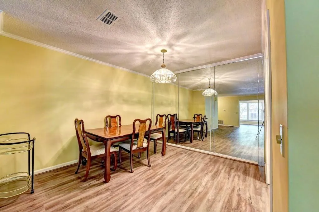 511 Abingdon Way, Sandy Springs, Georgia 30328, 2 Bedrooms Bedrooms, ,2 BathroomsBathrooms,Residential,Sold,511 Abingdon Way,6014308