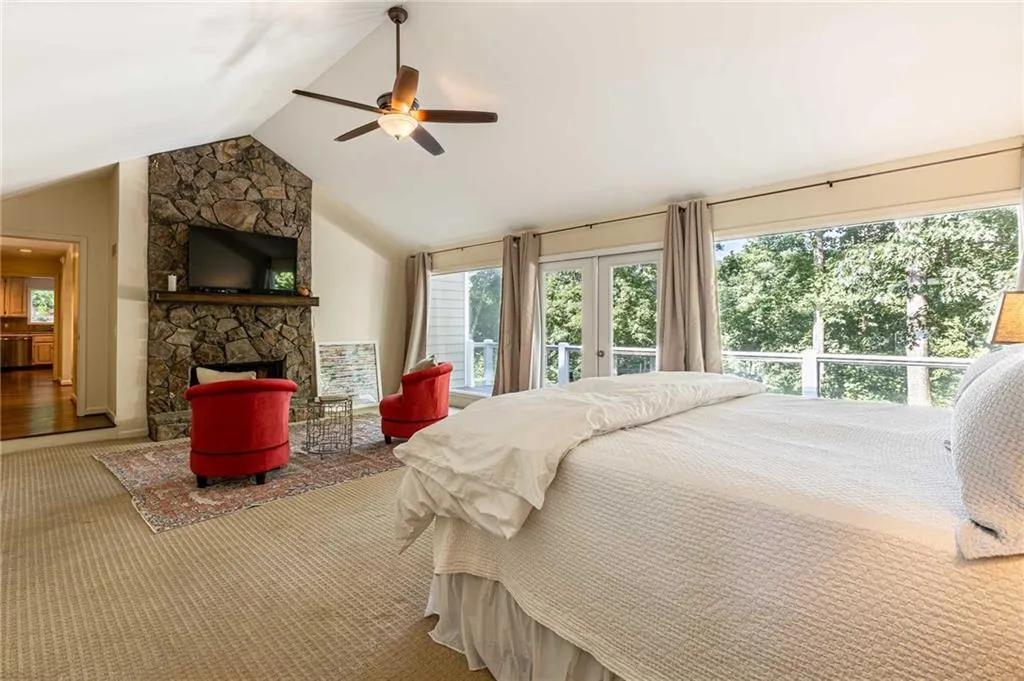 7325 Chattahoochee Bluff Drive, Sandy Springs, Georgia 30350, 5 Bedrooms Bedrooms, ,3 BathroomsBathrooms,Residential,Sold,7325 Chattahoochee Bluff Drive,6914122
