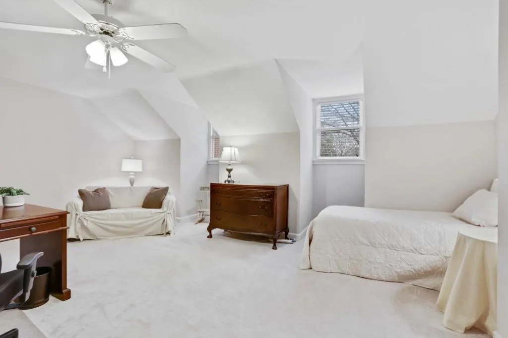 7155 Roswell Road Unit 4, Sandy Springs, Georgia 30328, 3 Bedrooms Bedrooms, ,2 BathroomsBathrooms,Residential,Sold,7155 Roswell Road Unit 4,6677495