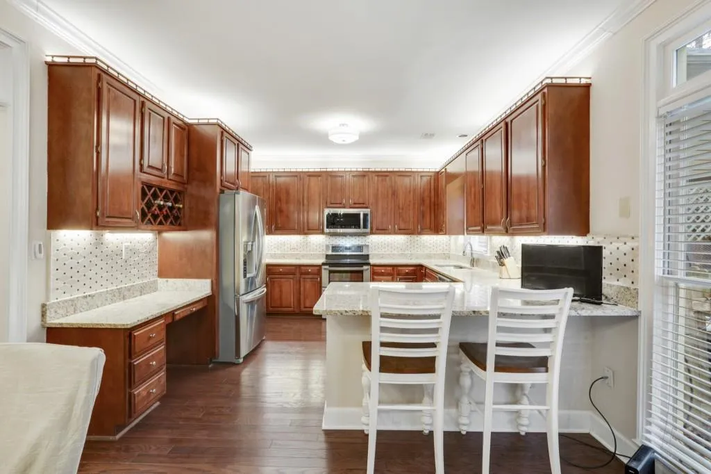 7155 Roswell Road Unit 4, Sandy Springs, Georgia 30328, 3 Bedrooms Bedrooms, ,2 BathroomsBathrooms,Residential,Sold,7155 Roswell Road Unit 4,6677495