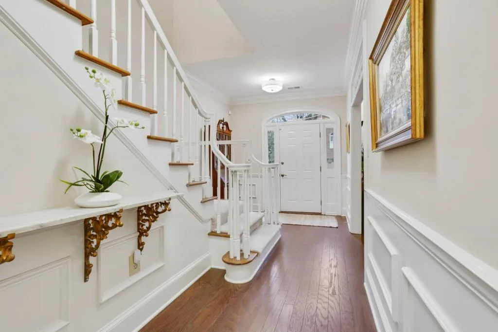 7155 Roswell Road Unit 4, Sandy Springs, Georgia 30328, 3 Bedrooms Bedrooms, ,2 BathroomsBathrooms,Residential,Sold,7155 Roswell Road Unit 4,6677495