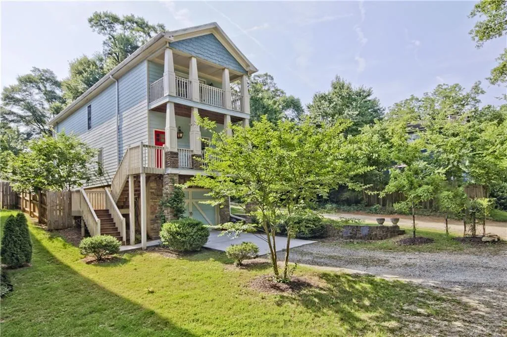 1901 Ford Street Nw, Atlanta, Georgia 30318, 3 Bedrooms Bedrooms, ,2 BathroomsBathrooms,Residential,Sold,1901 Ford Street Nw,5699177