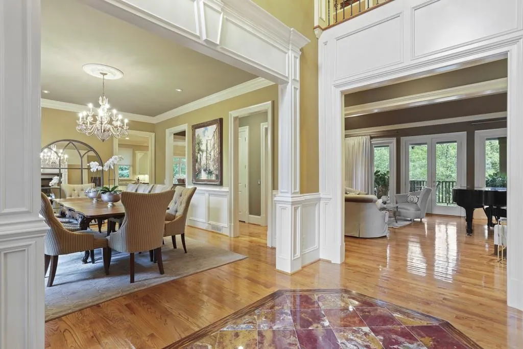 7806 Stables Drive, Sandy Springs, Georgia 30350, 5 Bedrooms Bedrooms, ,4 BathroomsBathrooms,Residential,Sold,7806 Stables Drive,6596177