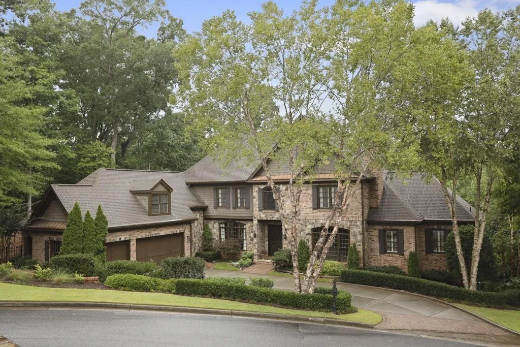 7806 Stables Drive, Sandy Springs, Georgia 30350, 5 Bedrooms Bedrooms, ,4 BathroomsBathrooms,Residential,Sold,7806 Stables Drive,6596177