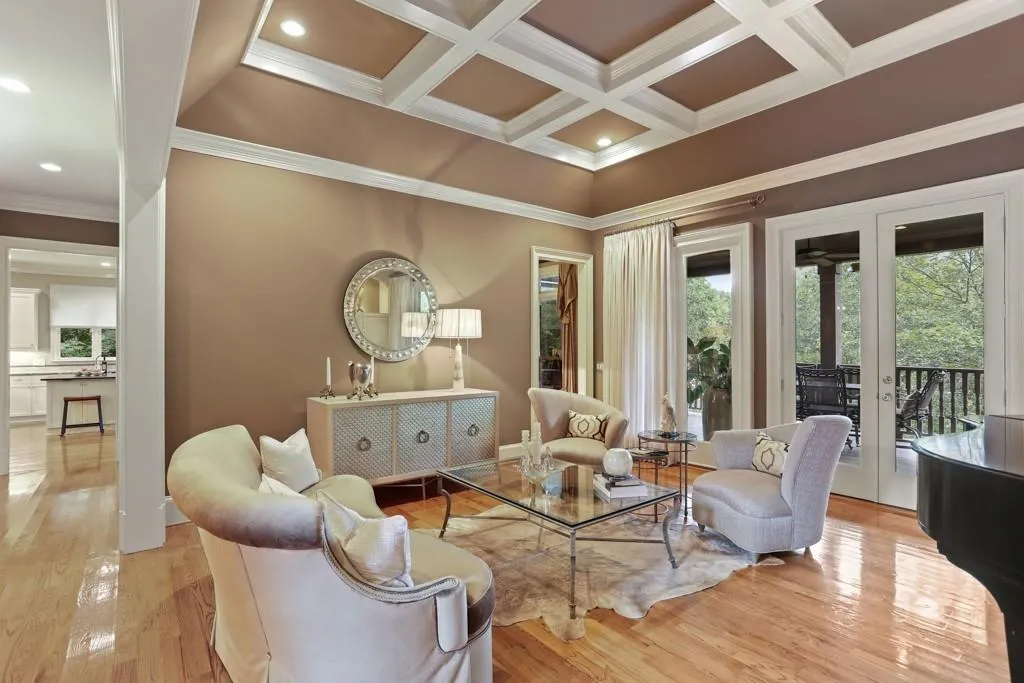 7806 Stables Drive, Sandy Springs, Georgia 30350, 5 Bedrooms Bedrooms, ,4 BathroomsBathrooms,Residential,Sold,7806 Stables Drive,6596177