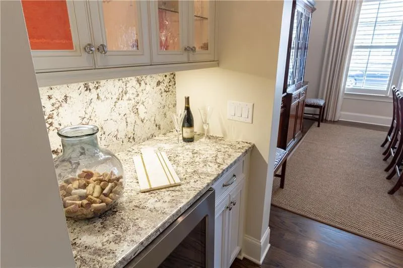 325 Riversedge Drive, Atlanta, Georgia 30339, 5 Bedrooms Bedrooms, ,3 BathroomsBathrooms,Residential,Sold,325 Riversedge Drive,6624528