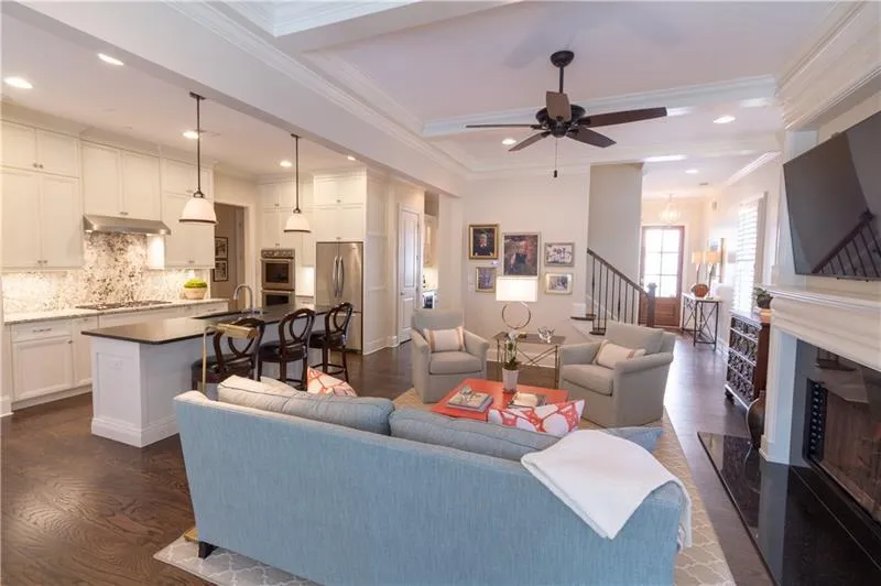 325 Riversedge Drive, Atlanta, Georgia 30339, 5 Bedrooms Bedrooms, ,3 BathroomsBathrooms,Residential,Sold,325 Riversedge Drive,6624528