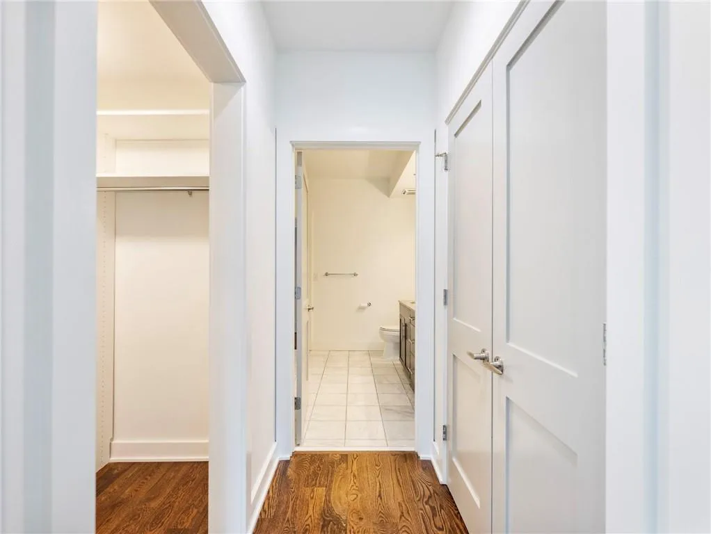 1100 Howell Mill Road Unit 404, Atlanta, Georgia 30318, 1 Bedroom Bedrooms, ,1 BathroomBathrooms,Residential,For Sale,1100 Howell Mill Road Unit 404,7639497