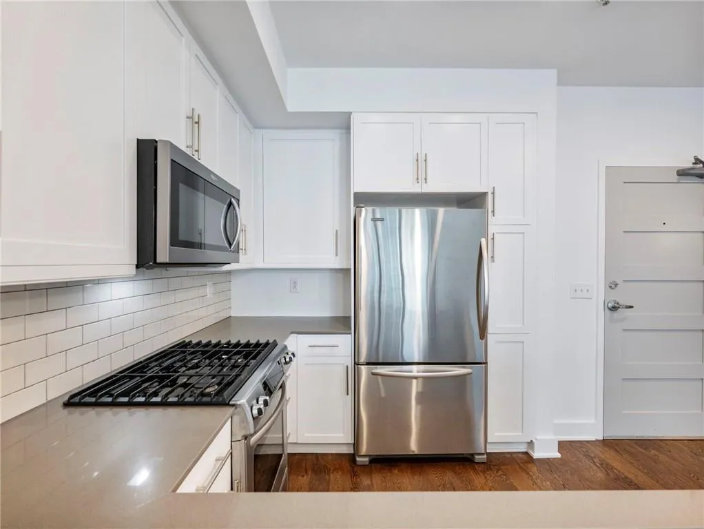 1100 Howell Mill Road Unit 404, Atlanta, Georgia 30318, 1 Bedroom Bedrooms, ,1 BathroomBathrooms,Residential,For Sale,1100 Howell Mill Road Unit 404,7639497
