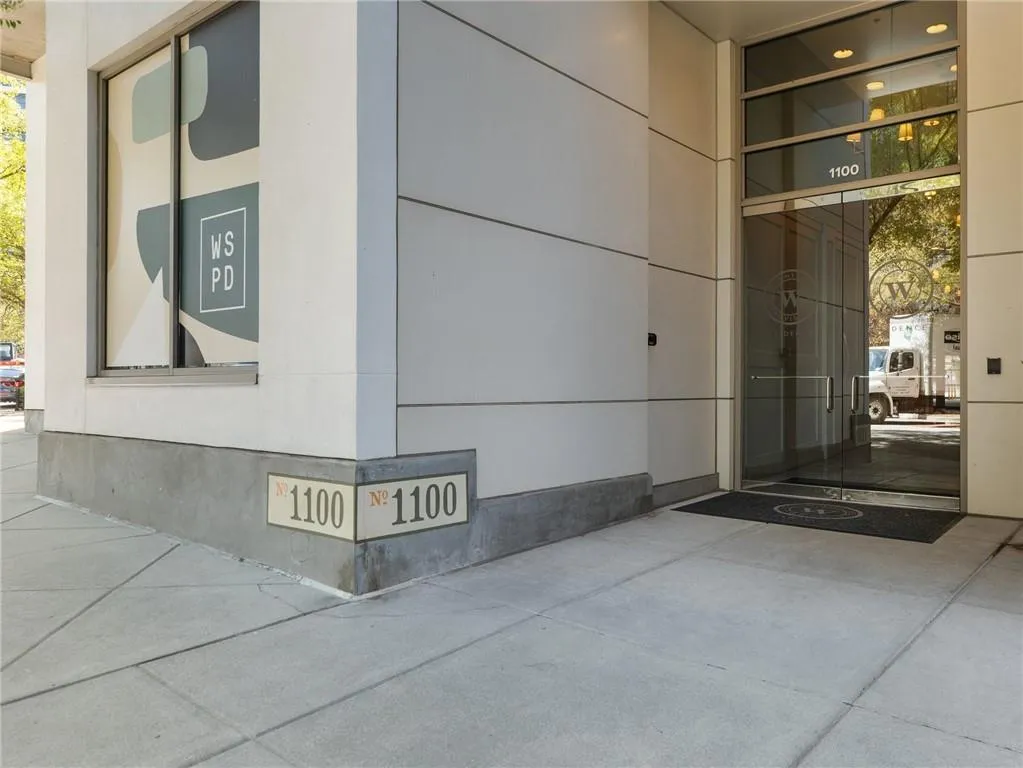 1100 Howell Mill Road Unit 404, Atlanta, Georgia 30318, 1 Bedroom Bedrooms, ,1 BathroomBathrooms,Residential,For Sale,1100 Howell Mill Road Unit 404,7639497