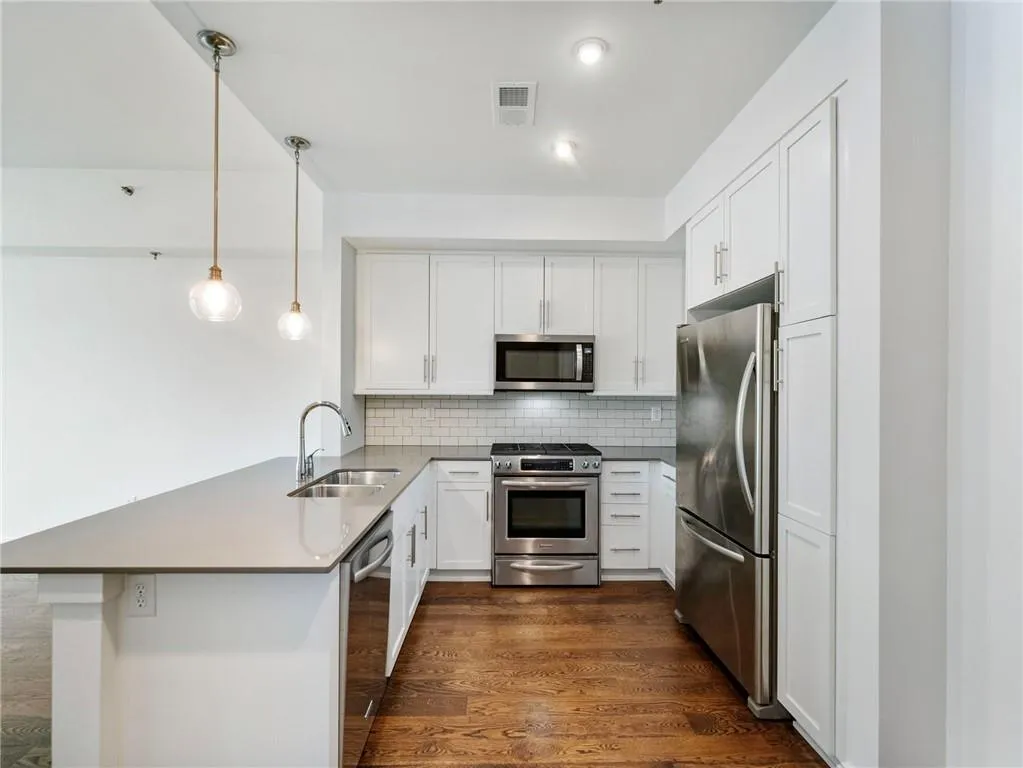 1100 Howell Mill Road Unit 404, Atlanta, Georgia 30318, 1 Bedroom Bedrooms, ,1 BathroomBathrooms,Residential,For Sale,1100 Howell Mill Road Unit 404,7639497