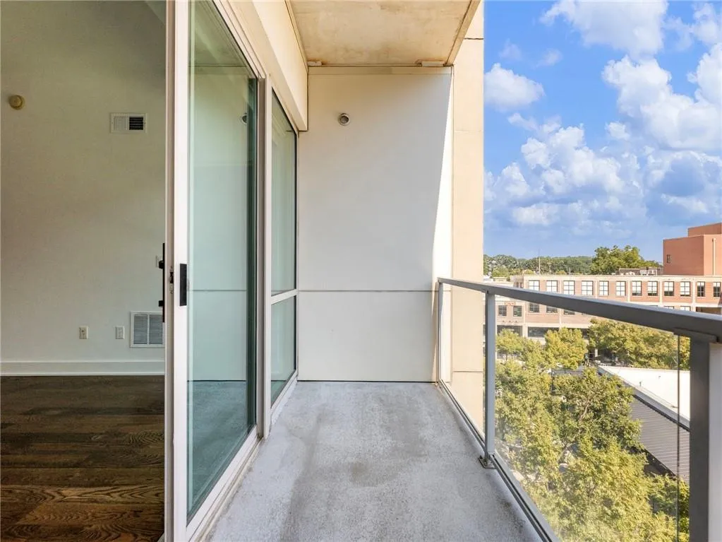 1100 Howell Mill Road Unit 404, Atlanta, Georgia 30318, 1 Bedroom Bedrooms, ,1 BathroomBathrooms,Residential,For Sale,1100 Howell Mill Road Unit 404,7639497