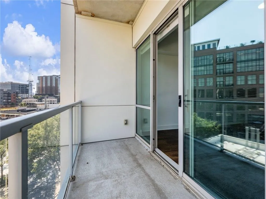1100 Howell Mill Road Unit 404, Atlanta, Georgia 30318, 1 Bedroom Bedrooms, ,1 BathroomBathrooms,Residential,For Sale,1100 Howell Mill Road Unit 404,7639497