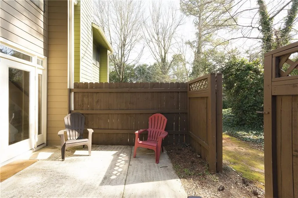 98 Goldrush Circle, Atlanta, Georgia 30328, 2 Bedrooms Bedrooms, ,2 BathroomsBathrooms,Residential,Sold,98 Goldrush Circle,5647830