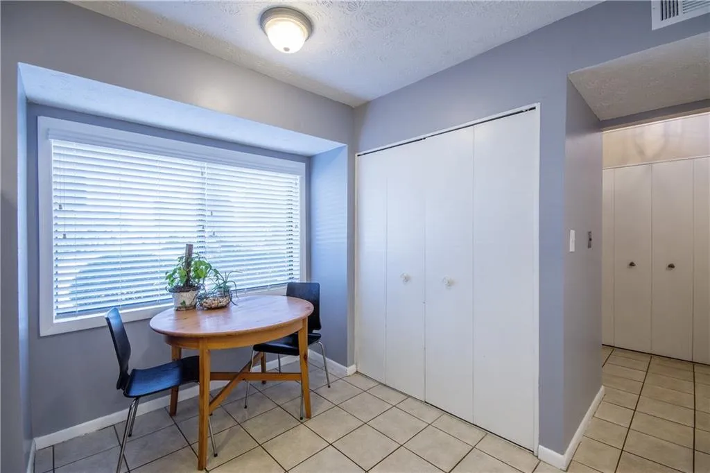 98 Goldrush Circle, Atlanta, Georgia 30328, 2 Bedrooms Bedrooms, ,2 BathroomsBathrooms,Residential,Sold,98 Goldrush Circle,5647830