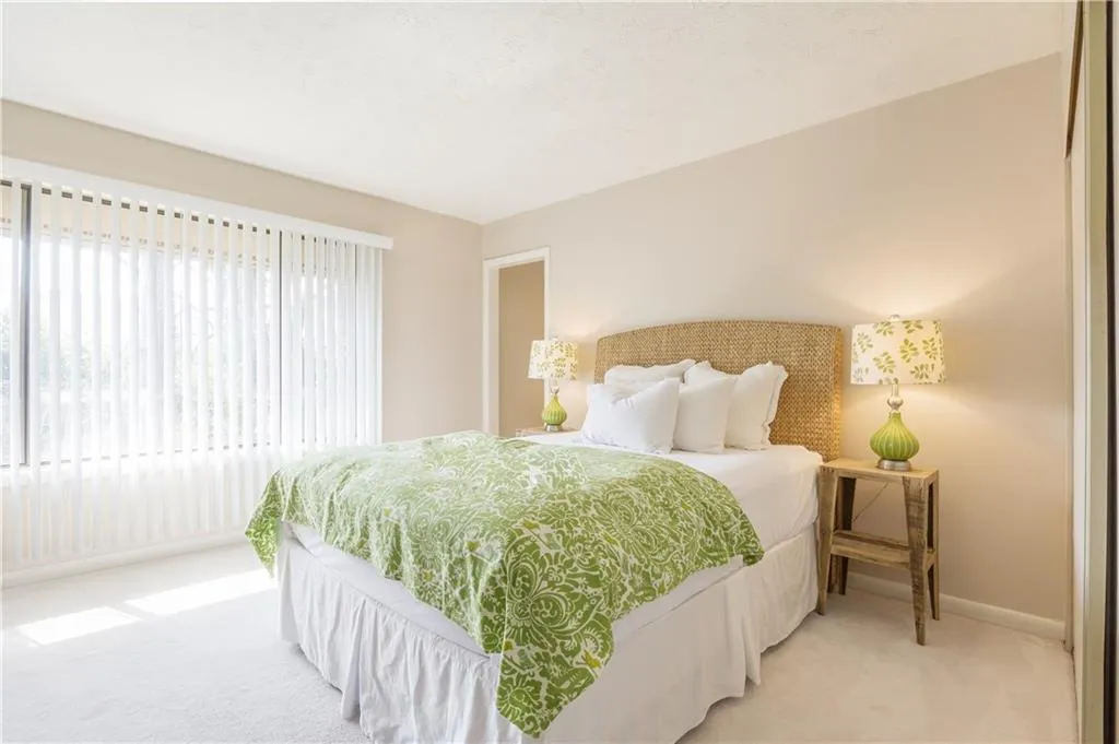 98 Goldrush Circle, Atlanta, Georgia 30328, 2 Bedrooms Bedrooms, ,2 BathroomsBathrooms,Residential,Sold,98 Goldrush Circle,5647830