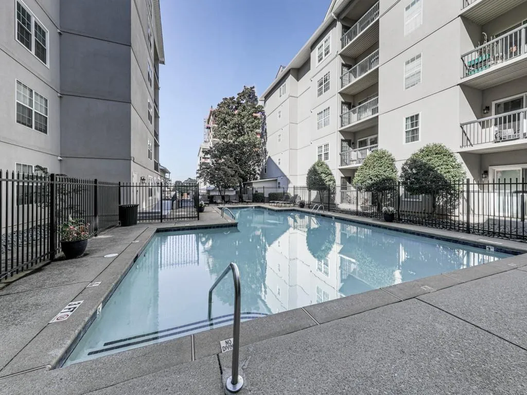 1074 Peachtree Walk Ne Unit 115, Atlanta, Georgia 30309, 2 Bedrooms Bedrooms, ,2 BathroomsBathrooms,Residential,For Sale,1074 Peachtree Walk Ne Unit 115,7560965