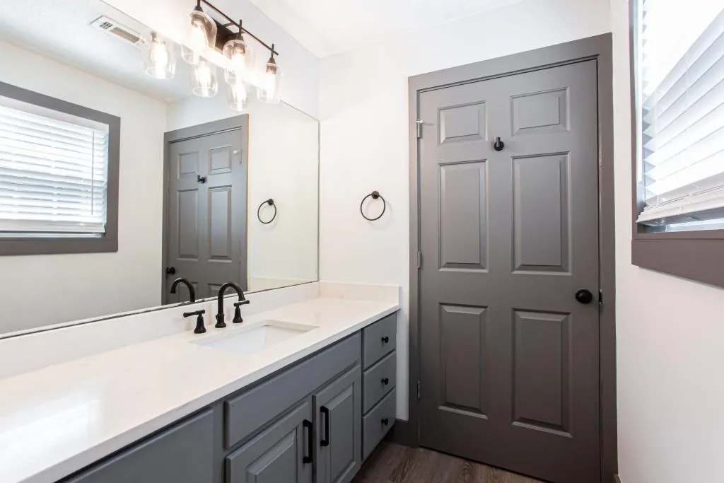 1074 Peachtree Walk Ne Unit 115, Atlanta, Georgia 30309, 2 Bedrooms Bedrooms, ,2 BathroomsBathrooms,Residential,For Sale,1074 Peachtree Walk Ne Unit 115,7560965
