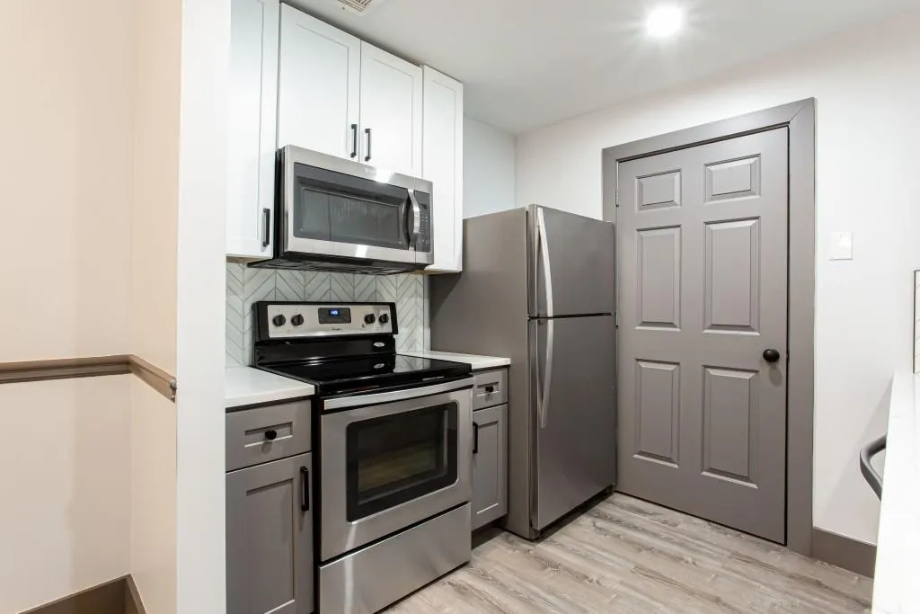 1074 Peachtree Walk Ne Unit 115, Atlanta, Georgia 30309, 2 Bedrooms Bedrooms, ,2 BathroomsBathrooms,Residential,For Sale,1074 Peachtree Walk Ne Unit 115,7560965