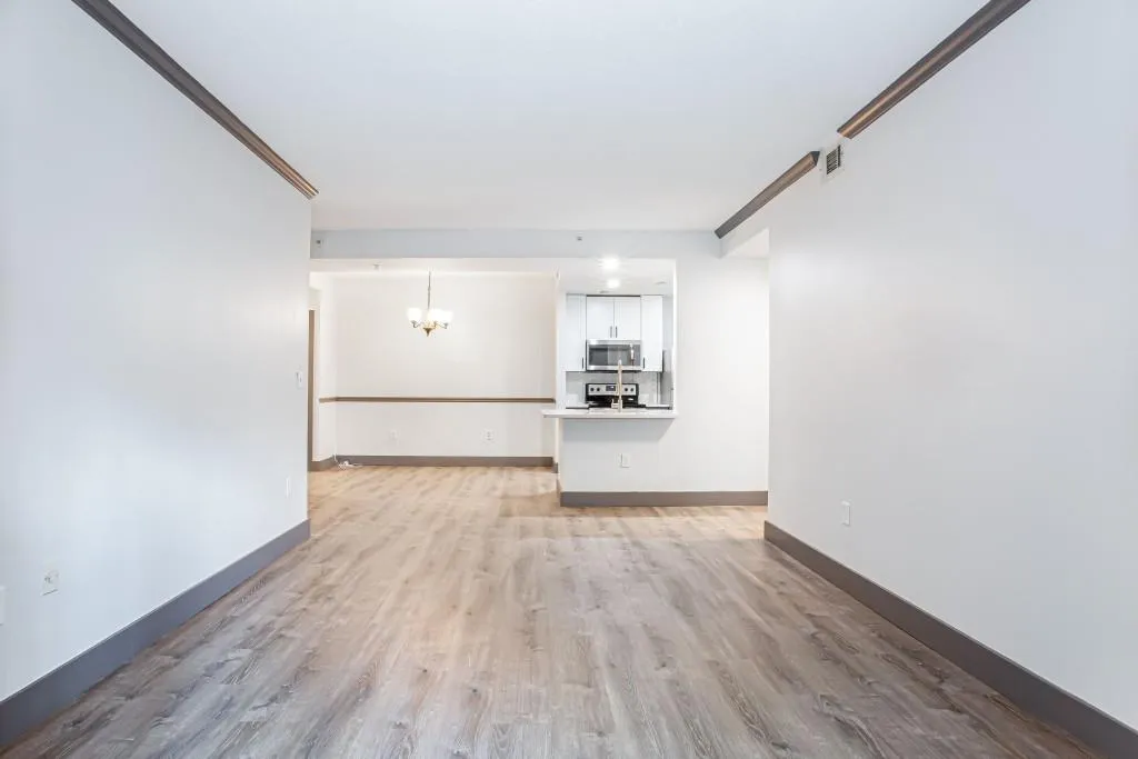 1074 Peachtree Walk Ne Unit 115, Atlanta, Georgia 30309, 2 Bedrooms Bedrooms, ,2 BathroomsBathrooms,Residential,For Sale,1074 Peachtree Walk Ne Unit 115,7560965