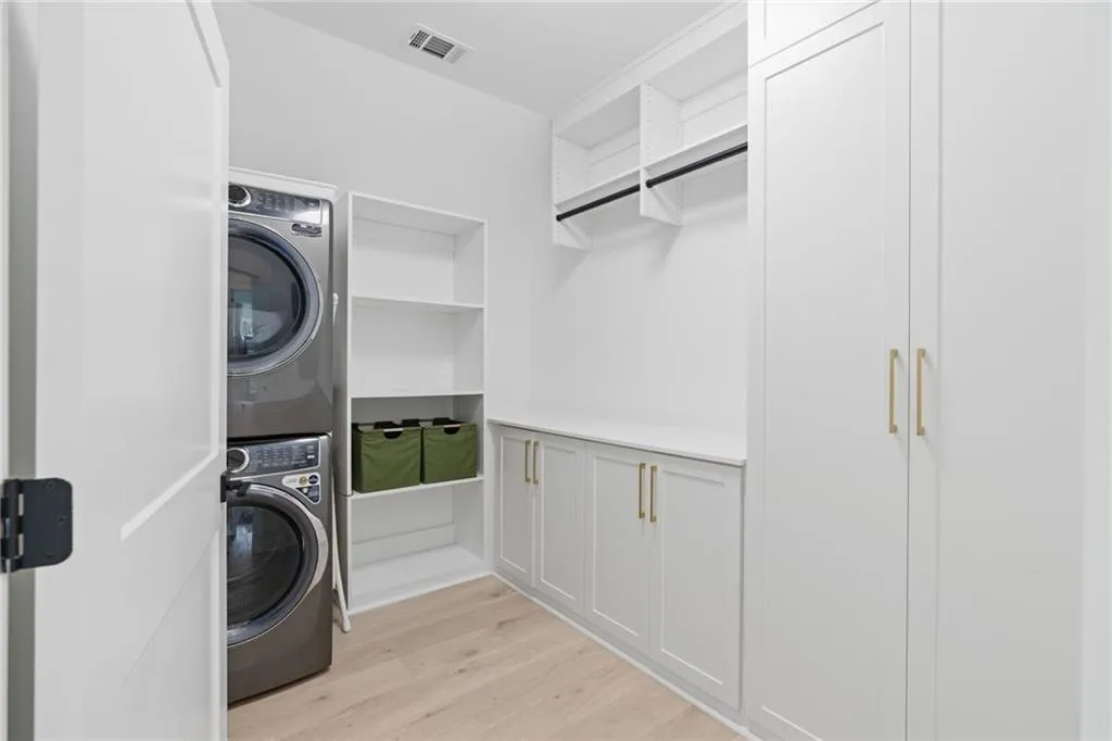 2071 Fairhaven Circle Ne, Atlanta, Georgia 30305, 4 Bedrooms Bedrooms, ,3 BathroomsBathrooms,Residential,For Sale,2071 Fairhaven Circle Ne,7620974