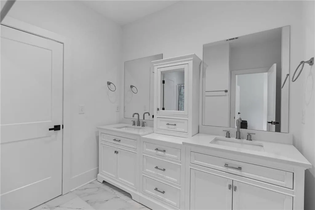 2071 Fairhaven Circle Ne, Atlanta, Georgia 30305, 4 Bedrooms Bedrooms, ,3 BathroomsBathrooms,Residential,For Sale,2071 Fairhaven Circle Ne,7620974