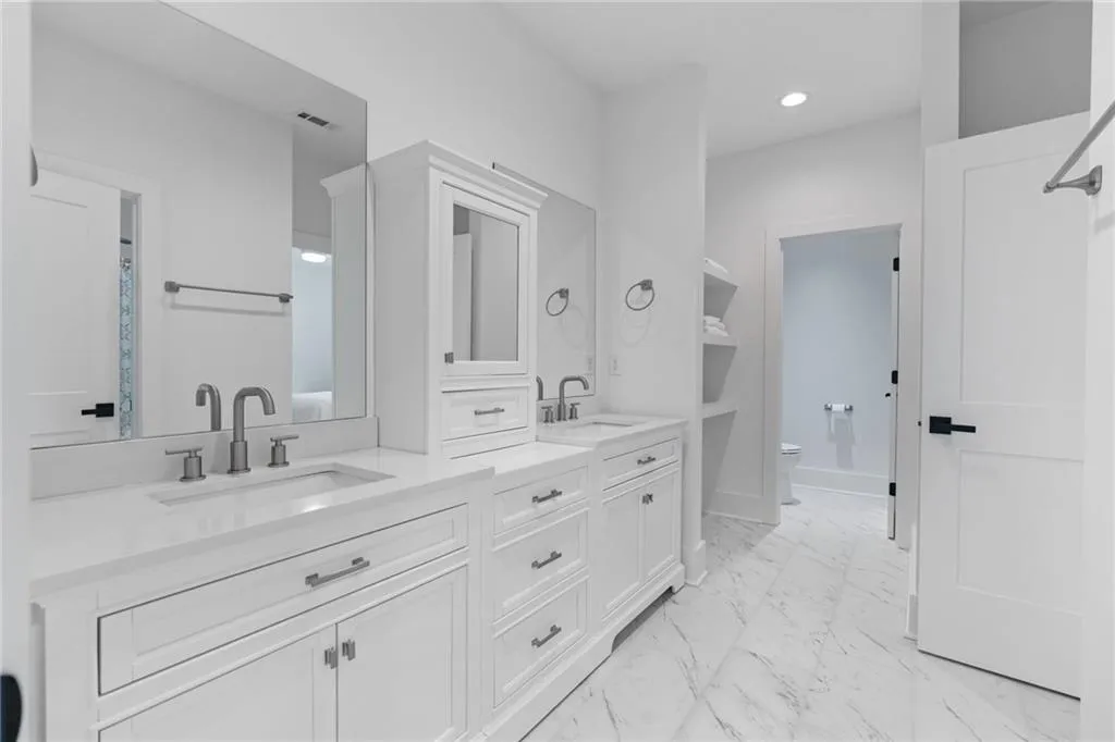 2071 Fairhaven Circle Ne, Atlanta, Georgia 30305, 4 Bedrooms Bedrooms, ,3 BathroomsBathrooms,Residential,For Sale,2071 Fairhaven Circle Ne,7620974