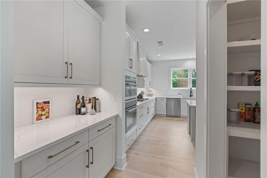 2071 Fairhaven Circle Ne, Atlanta, Georgia 30305, 4 Bedrooms Bedrooms, ,3 BathroomsBathrooms,Residential,For Sale,2071 Fairhaven Circle Ne,7620974