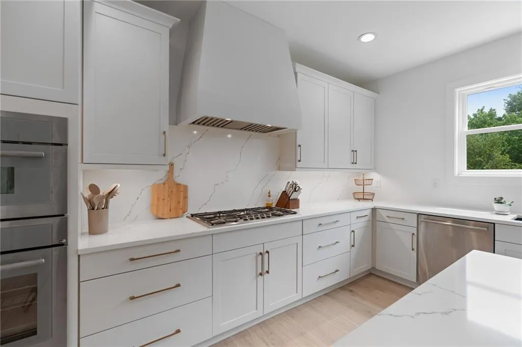 2071 Fairhaven Circle Ne, Atlanta, Georgia 30305, 4 Bedrooms Bedrooms, ,3 BathroomsBathrooms,Residential,For Sale,2071 Fairhaven Circle Ne,7620974
