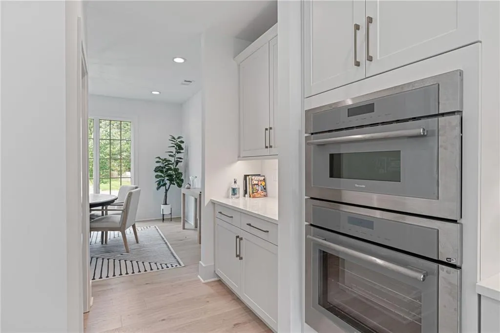 2071 Fairhaven Circle Ne, Atlanta, Georgia 30305, 4 Bedrooms Bedrooms, ,3 BathroomsBathrooms,Residential,For Sale,2071 Fairhaven Circle Ne,7620974