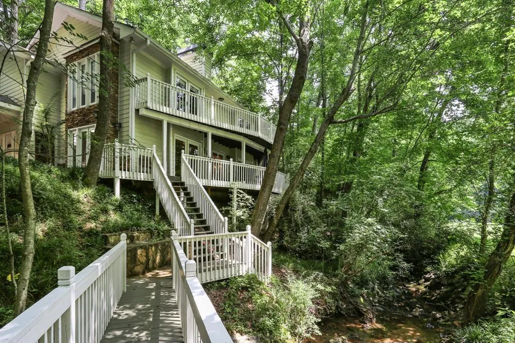 3390 Spalding Drive, Atlanta, Georgia 30350, 3 Bedrooms Bedrooms, ,2 BathroomsBathrooms,Residential,Sold,3390 Spalding Drive,5708939