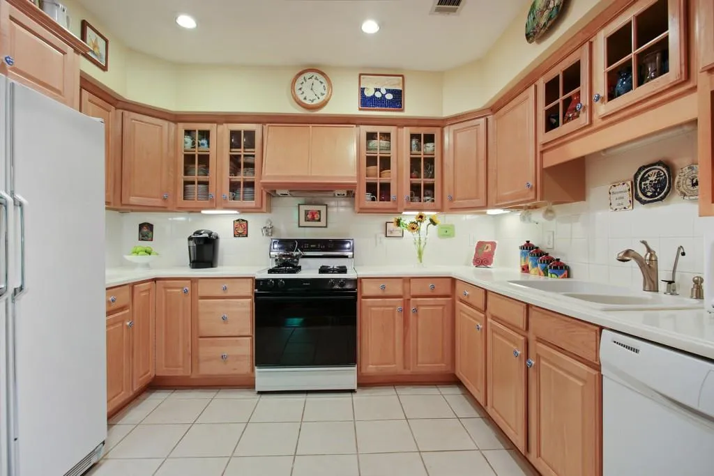 3390 Spalding Drive, Atlanta, Georgia 30350, 3 Bedrooms Bedrooms, ,2 BathroomsBathrooms,Residential,Sold,3390 Spalding Drive,5708939