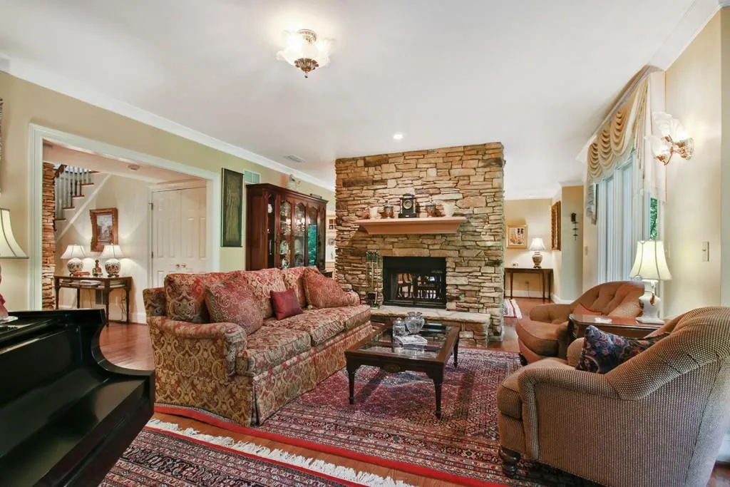 3390 Spalding Drive, Atlanta, Georgia 30350, 3 Bedrooms Bedrooms, ,2 BathroomsBathrooms,Residential,Sold,3390 Spalding Drive,5708939