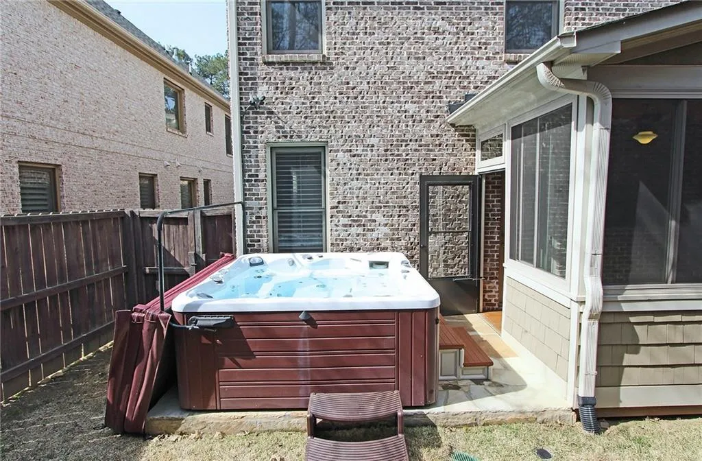 273 Mount Vernon Cove, Sandy Springs, Georgia 30328, 4 Bedrooms Bedrooms, ,4 BathroomsBathrooms,Residential,Sold,273 Mount Vernon Cove,5664866