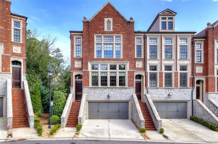 Welcome Home to Savoy at Town Brookhaven!