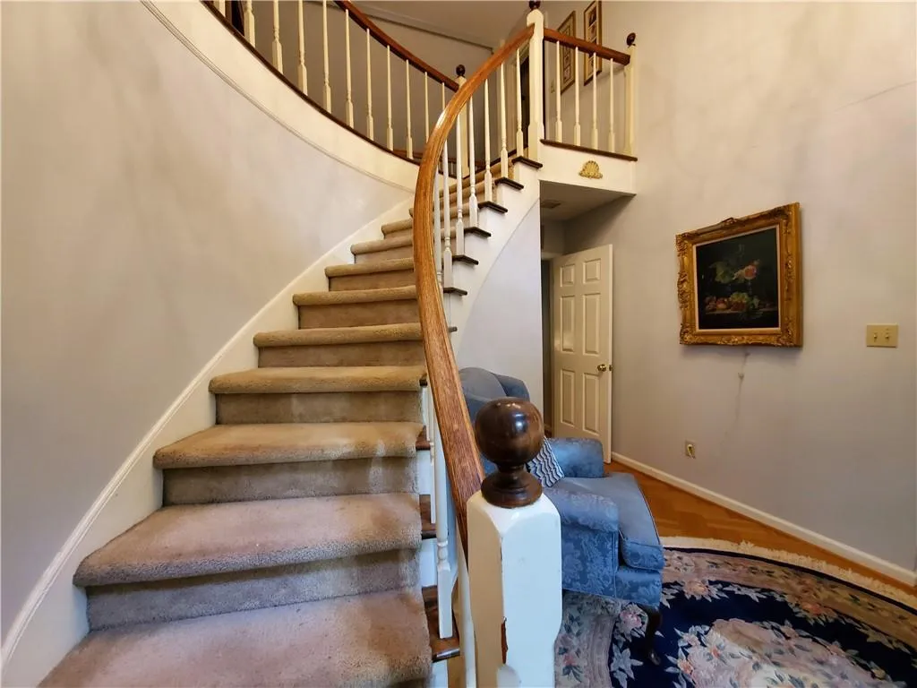 5495 E Idlewood Lane, Sandy Springs, Georgia 30327, 4 Bedrooms Bedrooms, ,3 BathroomsBathrooms,Residential,Sold,5495 E Idlewood Lane,6511760