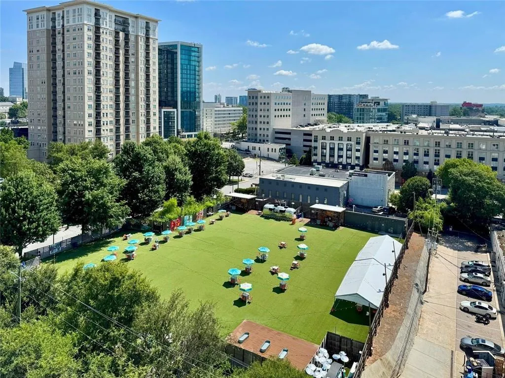 250 Pharr Road Ne Unit 1914, Atlanta, Georgia 30305, 1 Bedroom Bedrooms, ,1 BathroomBathrooms,Residential,For Sale,250 Pharr Road Ne Unit 1914,7571435