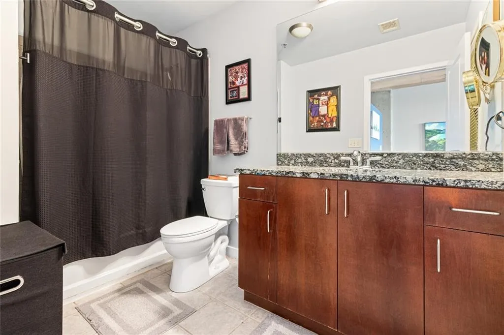 250 Pharr Road Ne Unit 1914, Atlanta, Georgia 30305, 1 Bedroom Bedrooms, ,1 BathroomBathrooms,Residential,For Sale,250 Pharr Road Ne Unit 1914,7571435