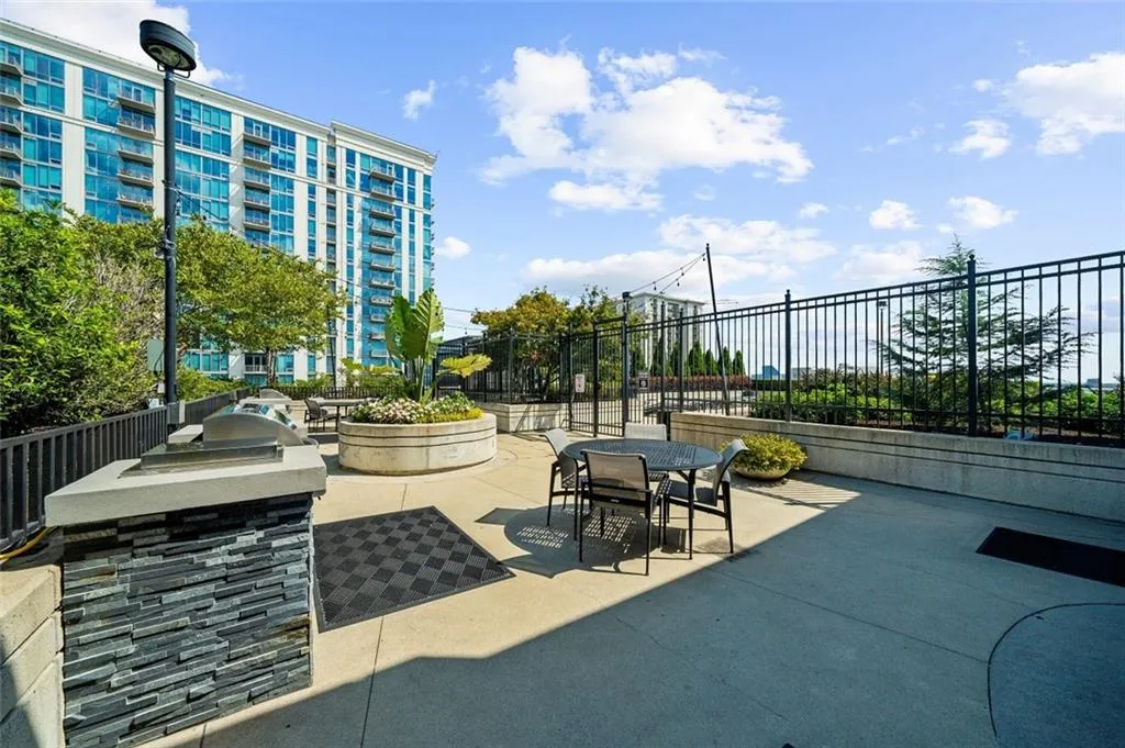250 Pharr Road Ne Unit 1914, Atlanta, Georgia 30305, 1 Bedroom Bedrooms, ,1 BathroomBathrooms,Residential,For Sale,250 Pharr Road Ne Unit 1914,7571435