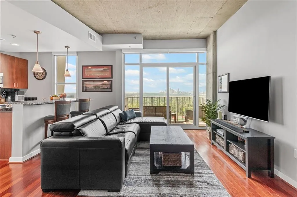 250 Pharr Road Ne Unit 1914, Atlanta, Georgia 30305, 1 Bedroom Bedrooms, ,1 BathroomBathrooms,Residential,For Sale,250 Pharr Road Ne Unit 1914,7571435
