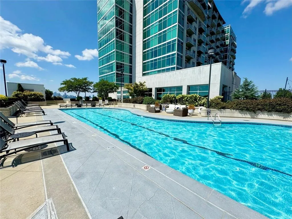 250 Pharr Road Ne Unit 1914, Atlanta, Georgia 30305, 1 Bedroom Bedrooms, ,1 BathroomBathrooms,Residential,For Sale,250 Pharr Road Ne Unit 1914,7571435