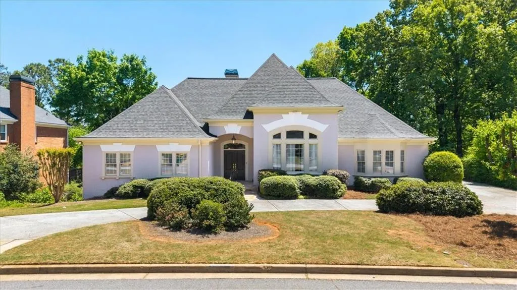 7805 N Spalding Lake Drive, Sandy Springs, Georgia 30350, 4 Bedrooms Bedrooms, ,3 BathroomsBathrooms,Residential,For Sale,7805 N Spalding Lake Drive,7750200